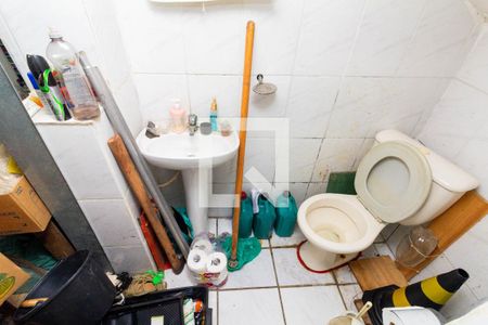 Casa à venda com 280m², 8 quartos e 5 vagasQUARTINHO DA BAGUNÇA E BANHEIRO