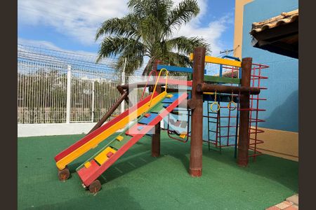 Área comum - Playground de casa de condomínio à venda com 3 quartos, 110m² em Humaitá, Porto Alegre