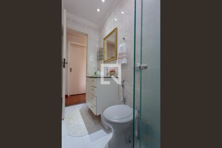 Banheiro de apartamento à venda com 3 quartos, 65m² em Buritis, Belo Horizonte