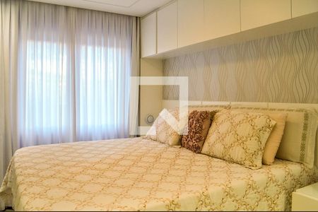 Suíte de apartamento à venda com 2 quartos, 68m² em Santo Antônio, Porto Alegre
