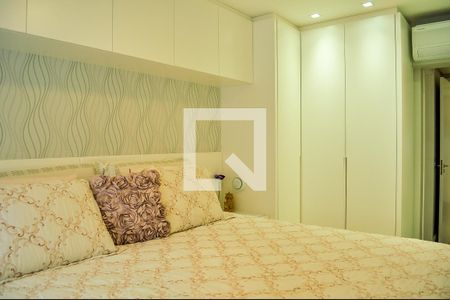 Suíte de apartamento à venda com 2 quartos, 68m² em Santo Antônio, Porto Alegre