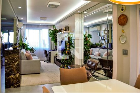 Apartamento à venda com 2 quartos, 68m² em Santo Antônio, Porto Alegre