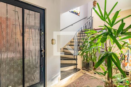 Escada de casa à venda com 3 quartos, 550m² em Cidade Vargas, São Paulo