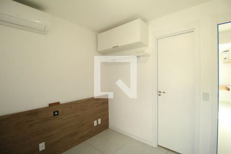 Suíte Canadense  de apartamento à venda com 2 quartos, 114m² em Taquara, Rio de Janeiro