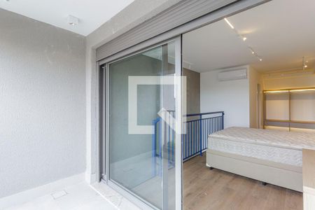 Varanda de kitnet/studio para alugar com 1 quarto, 61m² em Indianópolis, São Paulo