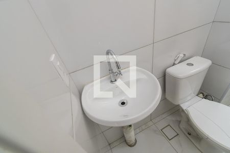 Banheiro de apartamento à venda com 2 quartos, 45m² em Bonsucesso, Rio de Janeiro