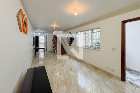 Sala de casa à venda com 3 quartos, 360m² em Vila Fermiano Pinto, São Paulo