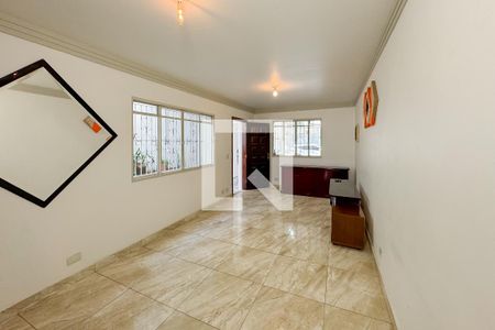 Sala de casa à venda com 3 quartos, 360m² em Vila Fermiano Pinto, São Paulo