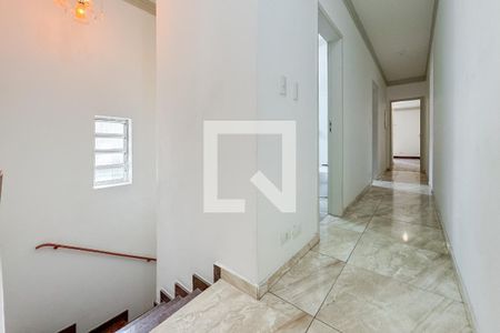 Corredor de casa à venda com 3 quartos, 360m² em Vila Fermiano Pinto, São Paulo