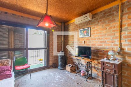 Sala de casa à venda com 2 quartos, 120m² em Cristal, Porto Alegre
