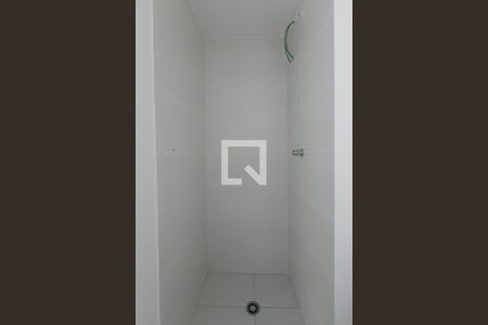 Banheiro de apartamento para alugar com 2 quartos, 32m² em Colônia (zona Leste), São Paulo