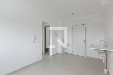 Sala / Cozinha de apartamento para alugar com 2 quartos, 32m² em Colônia (zona Leste), São Paulo