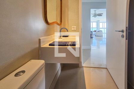 Lavabo de apartamento para alugar com 3 quartos, 180m² em Centro, Guarujá