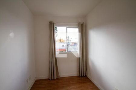 Quarto 2 de apartamento para alugar com 3 quartos, 60m² em Santa Cândida, Curitiba