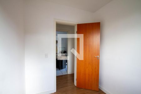 Quarto 2 de apartamento para alugar com 3 quartos, 60m² em Santa Cândida, Curitiba