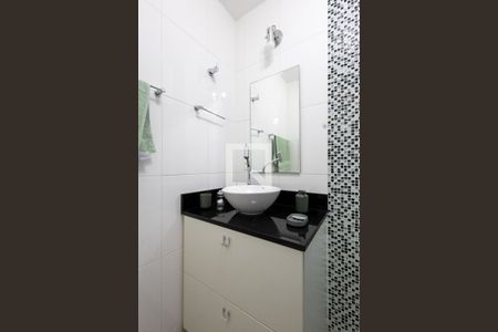 Banheiro Social de apartamento à venda com 2 quartos, 70m² em Tijuca, Rio de Janeiro