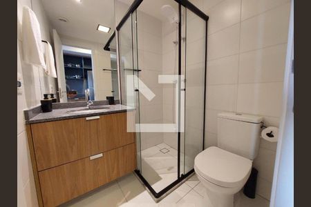 Banheiro de kitnet/studio à venda com 1 quarto, 25m² em Santo Amaro, São Paulo