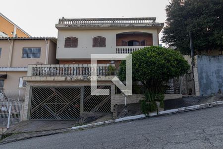 Fachada de casa à venda com 3 quartos, 261m² em Penha de França, São Paulo