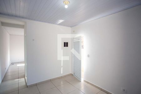 Sala/Cozinha de casa para alugar com 1 quarto, 28m² em Taboão, Diadema