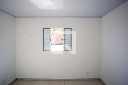 Quarto de casa para alugar com 1 quarto, 28m² em Taboão, Diadema