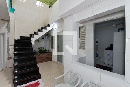 Quintal de casa à venda com 4 quartos, 286m² em Jardim Nova Taboao, Guarulhos