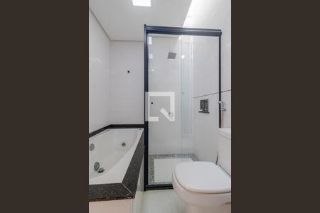 Quarto 1 - Banheiro de casa à venda com 3 quartos, 178m² em Hípica, Porto Alegre
