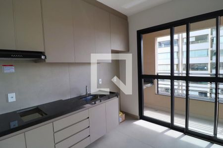 Sala/Cozinha de apartamento para alugar com 1 quarto, 34m² em Saraiva, Uberlândia