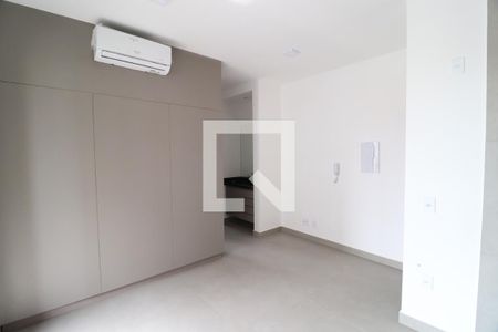 Sala/Cozinha de apartamento para alugar com 1 quarto, 34m² em Saraiva, Uberlândia