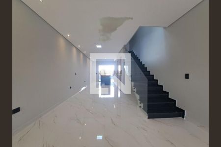 Casa à venda com 3 quartos, 165m² em Vila Carrão, São Paulo