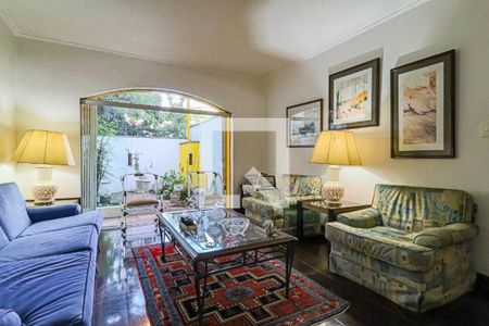 Casa à venda com 3 quartos, 289m² em Mirandópolis, São Paulo