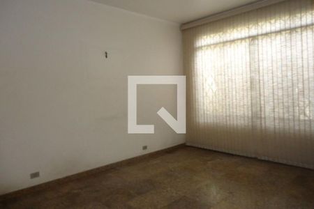 Casa à venda com 3 quartos, 240m² em Vila Sonia, São Paulo