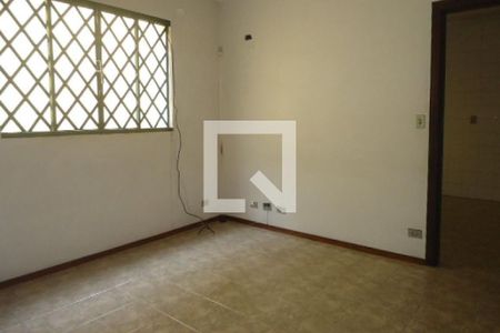 Casa à venda com 3 quartos, 240m² em Vila Sonia, São Paulo