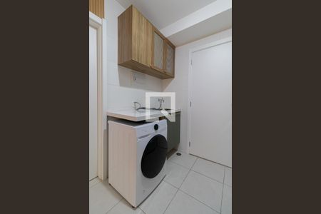 Sala/Cozinha/Área de Serviço de apartamento para alugar com 1 quarto, 30m² em Vila Ré, São Paulo