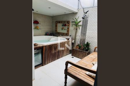 Casa à venda com 3 quartos, 250m² em Jardim Peri, São Paulo
