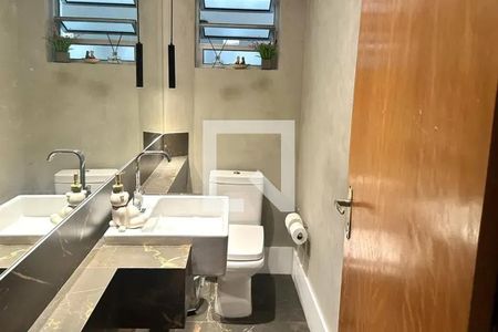 Casa à venda com 4 quartos, 150m² em Vila Paiva, São Paulo