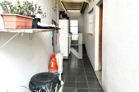 Casa à venda com 4 quartos, 150m² em Vila Paiva, São Paulo