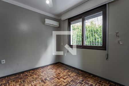 Quarto de apartamento à venda com 1 quarto, 45m² em Vila Ipiranga, Porto Alegre