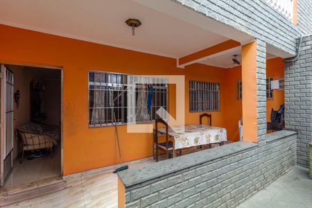 Área Externa de casa à venda com 2 quartos, 121m² em Vila Regina, São Paulo