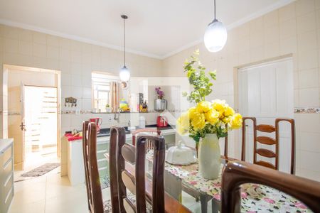 Cozinha de casa à venda com 3 quartos, 180m² em Pestana, Osasco