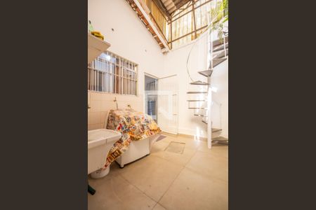 Área de Serviço de casa à venda com 3 quartos, 180m² em Pestana, Osasco