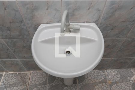 Banheiro de casa para alugar com 2 quartos, 60m² em Vila Amalia (zona Norte), São Paulo