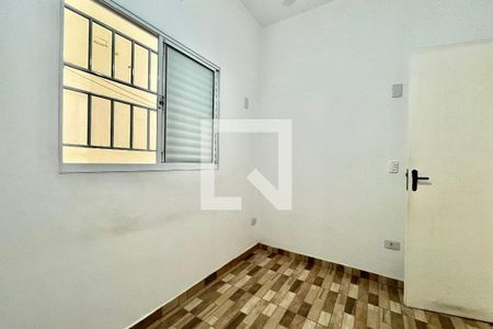 Quarto 2 de casa para alugar com 2 quartos, 50m² em Jardim Prudência, São Paulo