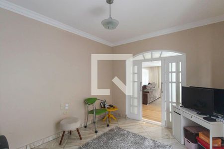 Sala de TV de casa à venda com 4 quartos, 240m² em Sítio da Figueira, São Paulo