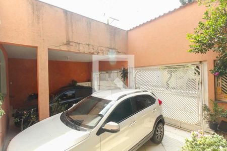 Garagem de casa à venda com 4 quartos, 240m² em Sítio da Figueira, São Paulo