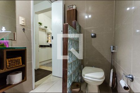 Banheiro de casa à venda com 3 quartos, 200m² em Vila Iorio, São Paulo