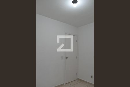Quarto 1 de apartamento para alugar com 2 quartos, 47m² em Santa Cândida, Curitiba