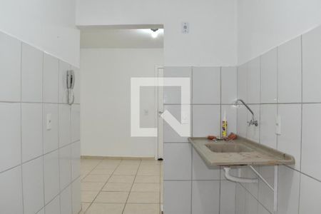 Cozinha de apartamento para alugar com 2 quartos, 47m² em Santa Cândida, Curitiba