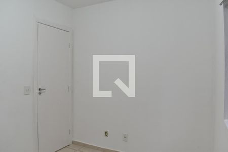 Quarto 1 de apartamento para alugar com 2 quartos, 47m² em Santa Cândida, Curitiba