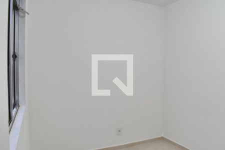 Quarto 1 de apartamento para alugar com 2 quartos, 47m² em Santa Cândida, Curitiba