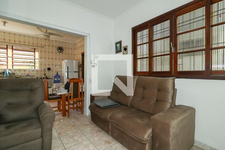 Sala de casa à venda com 3 quartos, 150m² em Sarandi, Porto Alegre